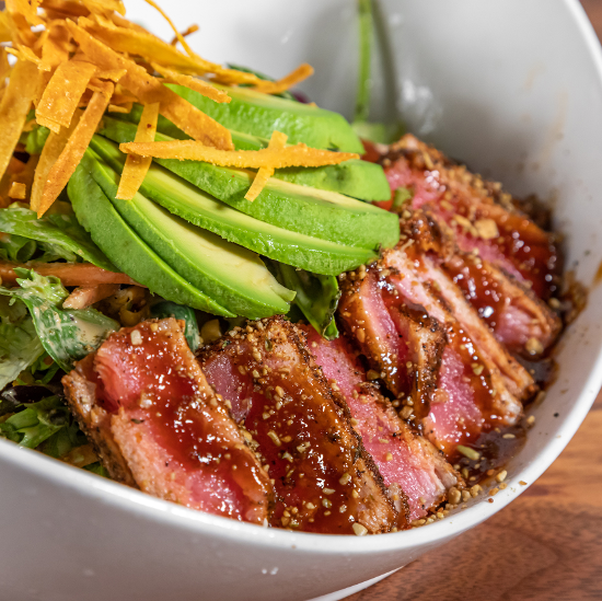SEARED BLACKENED AHI TUNA SALAD