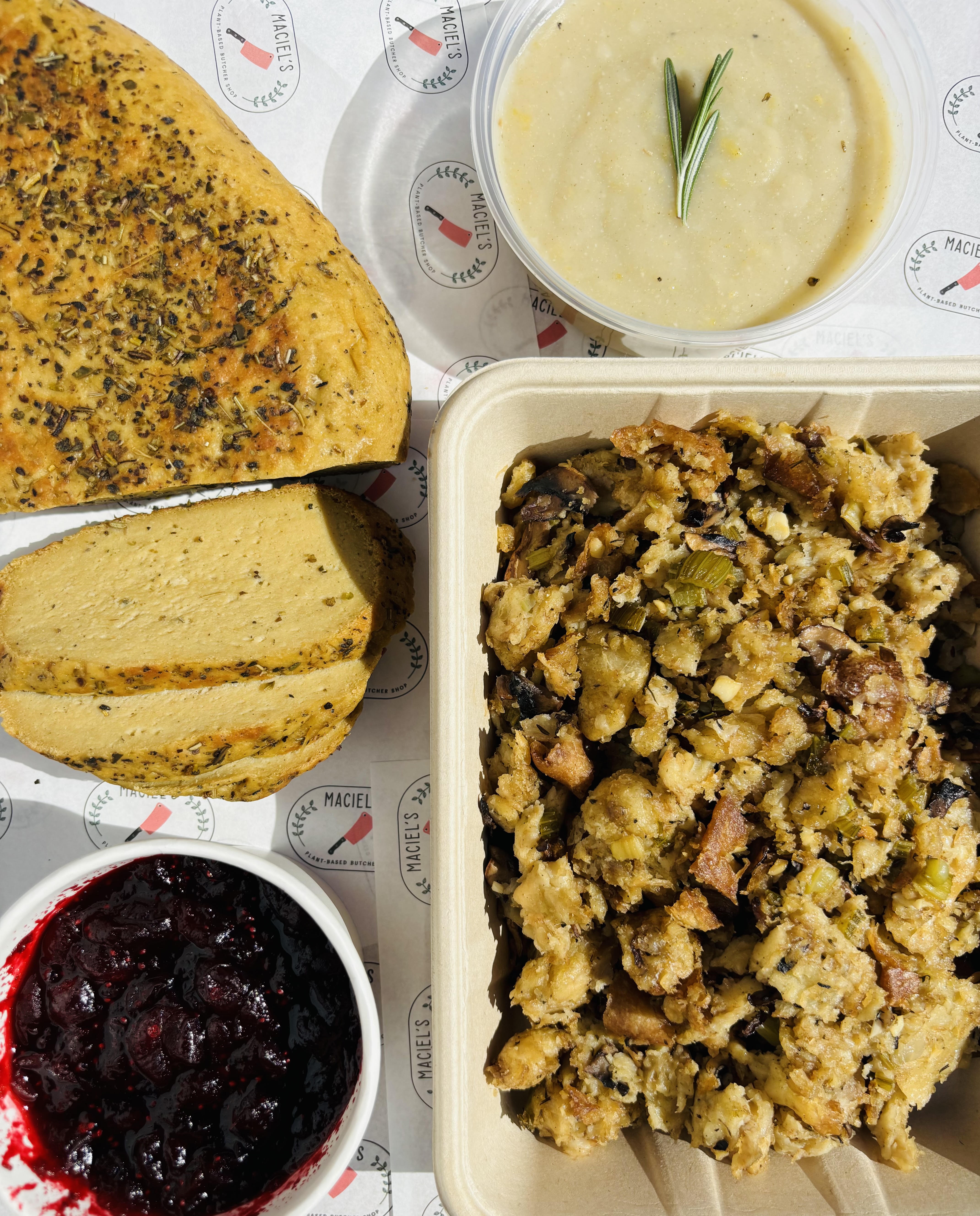 Maciel's Thanksgiving Feast